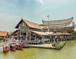 FLOATING MARKET PATTAYA